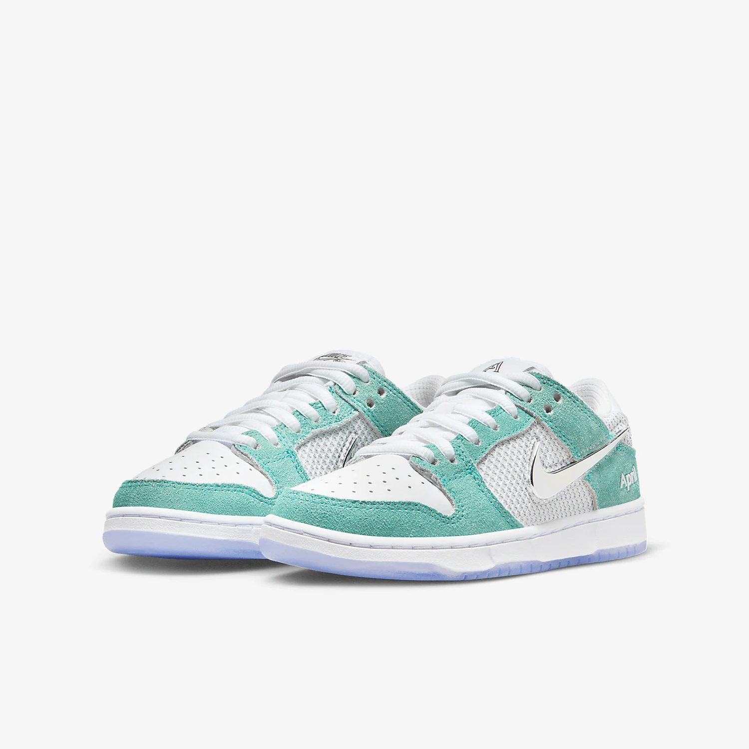 Nike genuine SB Dunk Low Pro QS PS children's sports shoes FZ6106-300
Nike genuine SB Dunk Low Pro QS PS children's sports shoes FZ6106-300