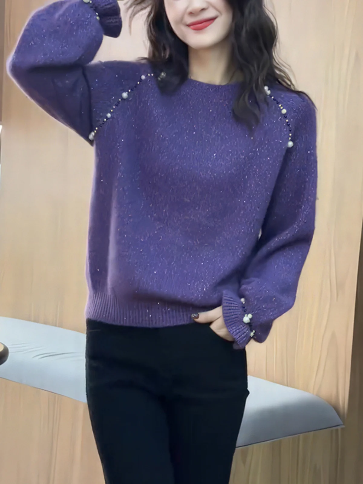 Модный фиолетовый топ с бисером больших размеров для женщин: дизайнерская новинка европейского стиля, осенняя коллекция, элегантный дизайн
Модный фиолетовый топ с бисером больших размеров для женщин: дизайнерская новинка европейского стиля, осенняя коллекция, элегантный дизайн