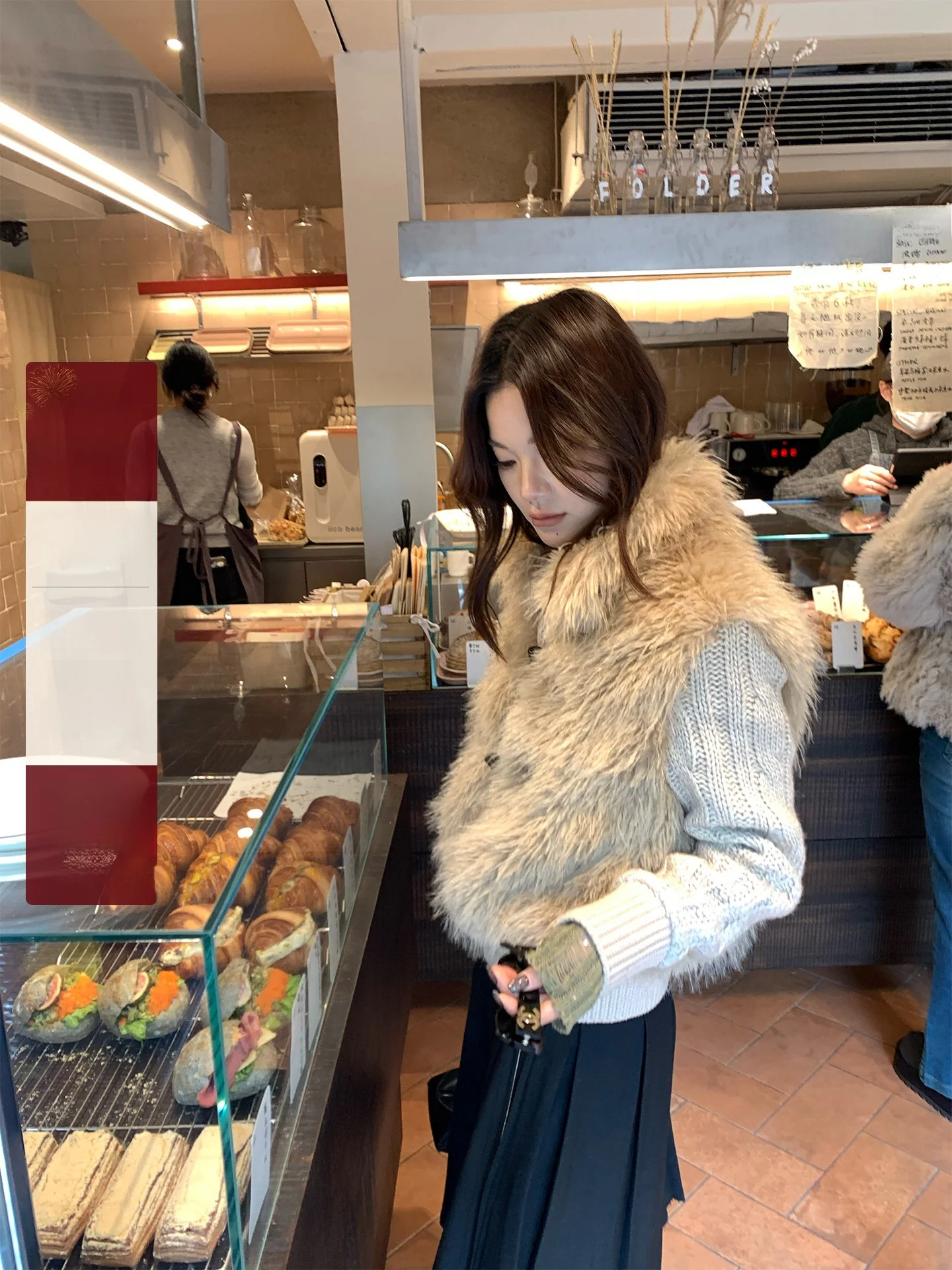 Новый осенне-зимний кардиган из шерстяной смеси с пуговицами и вставками из замши, женская повседневная верхняя одежда
Новый осенне-зимний кардиган из шерстяной смеси с пуговицами и вставками из замши, женская повседневная верхняя одежда