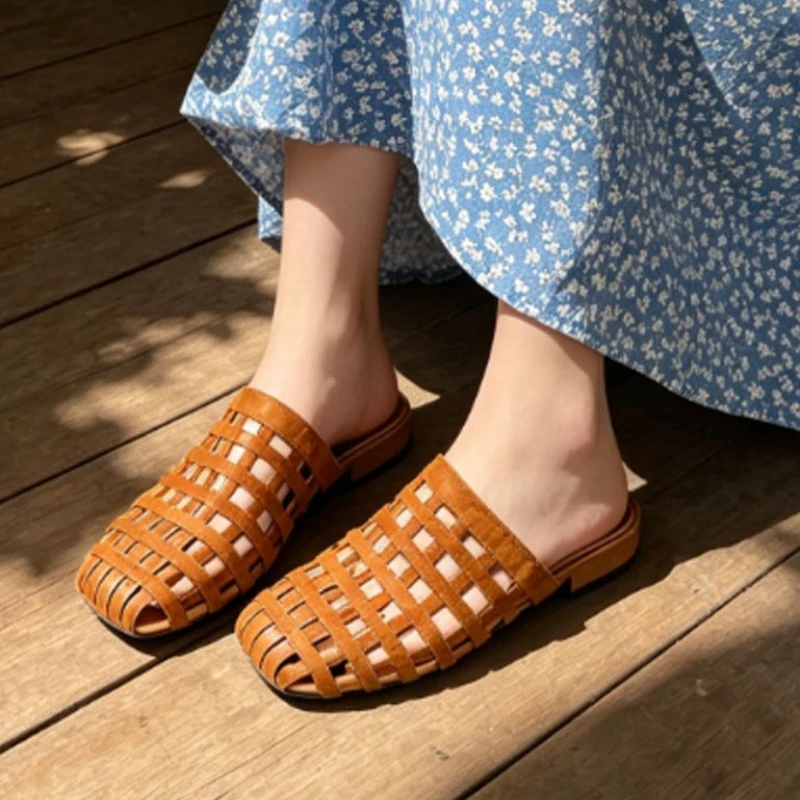 Women Flats Slippers Hollow Mules Shoes Casual Beach Sandals Fashion New Walking Flip Flops Dress Mujer Sandalias
Women Flats Slippers Hollow Mules Shoes Casual Beach Sandals Fashion New Walking Flip Flops Dress Mujer Sandalias