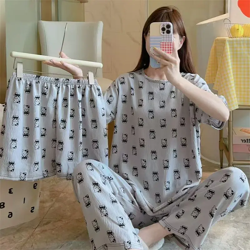 Летние милые пижамы с героями мультфильмов «Hello Kitty», женские брюки из трех предметов с короткими рукавами, шорты, милая стильная домашняя одежда
Летние милые пижамы с героями мультфильмов «Hello Kitty», женские брюки из трех предметов с короткими рукавами, шорты, милая стильная домашняя одежда