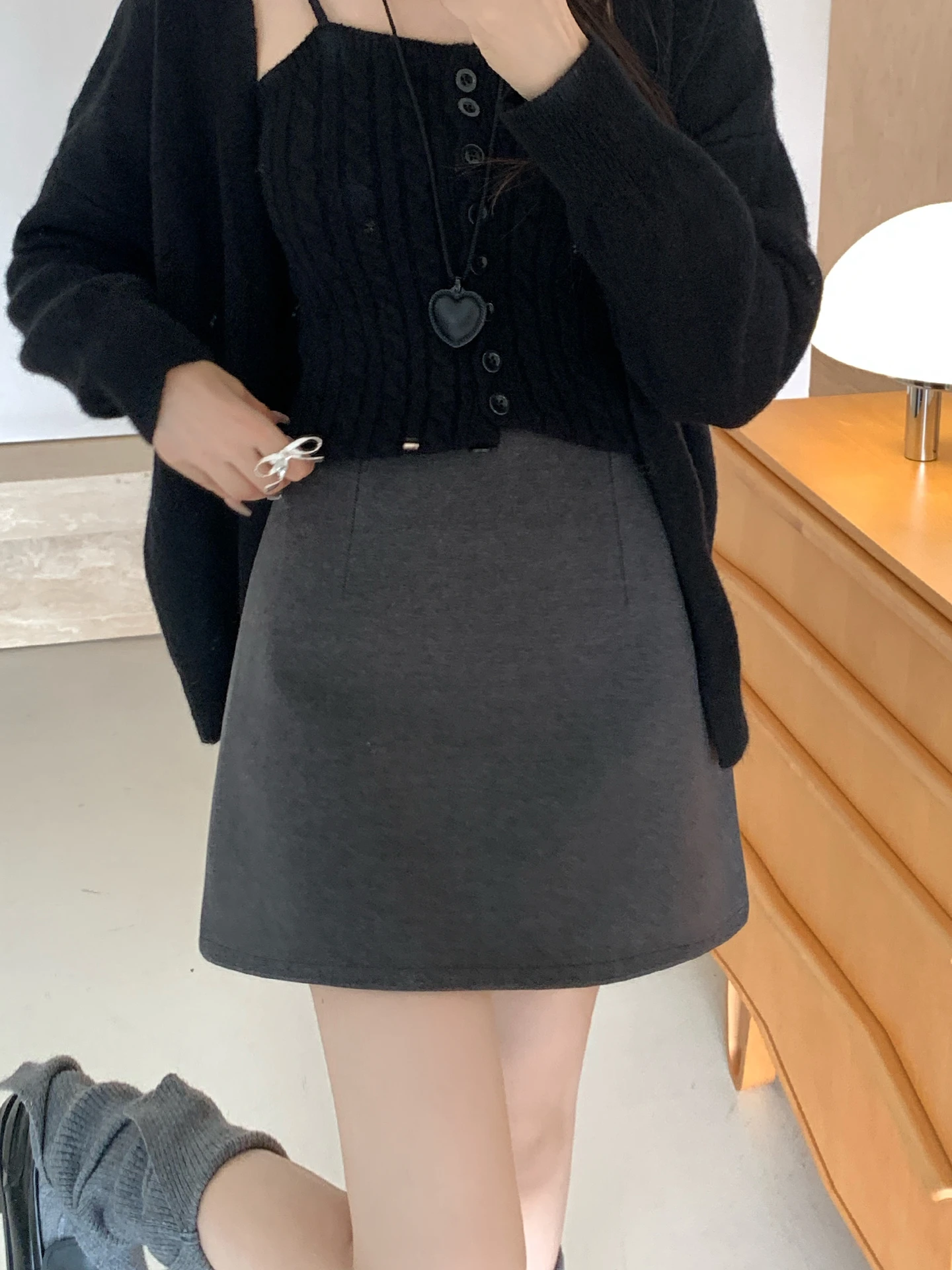 Gray Woolen Skirt High Waist Slim A-Line Spring New Style Women's Fashionable Short Skirt Commute Style Casual Wear
Gray Woolen Skirt High Waist Slim A-Line Spring New Style Women's Fashionable Short Skirt Commute Style Casual Wear
