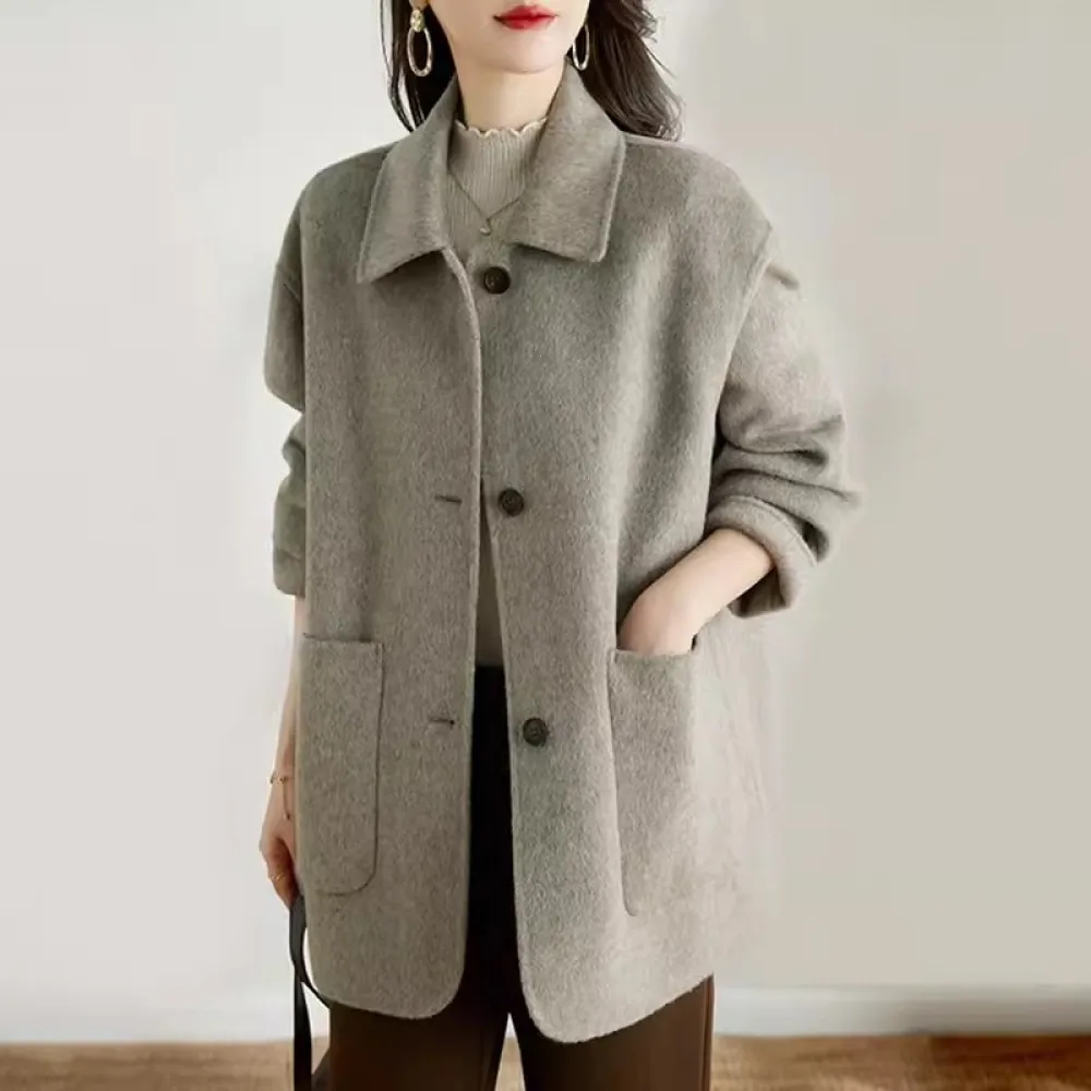 Women's Autumn Winter Wool Coat Jacket Lapel Collar Single Breasted Simple Woolen Overcoat Warm Outerwears
Women's Autumn Winter Wool Coat Jacket Lapel Collar Single Breasted Simple Woolen Overcoat Warm Outerwears