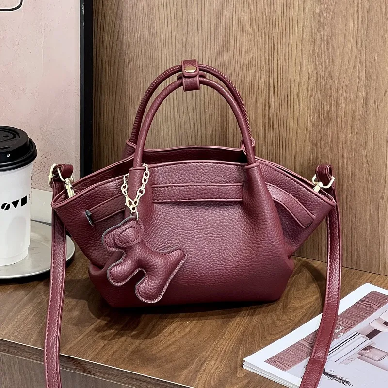 Новинка 2024, сумки-тоут с узором личи, модные женские сумки на одно плечо, женская сумка через плечо высокого качества, универсальная сумка
Новинка 2024, сумки-тоут с узором личи, модные женские сумки на одно плечо, женская сумка через плечо высокого качества, универсальная сумка