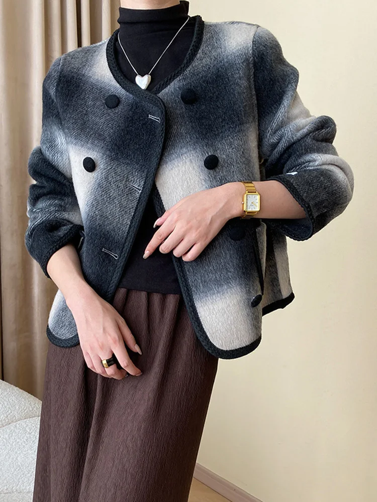 Loose Fit Green Plaid Big Size Woolen Coat New O-neck Long Sleeve Women Jacket Fashion Tide Autumn Winter X654
Loose Fit Green Plaid Big Size Woolen Coat New O-neck Long Sleeve Women Jacket Fashion Tide Autumn Winter X654