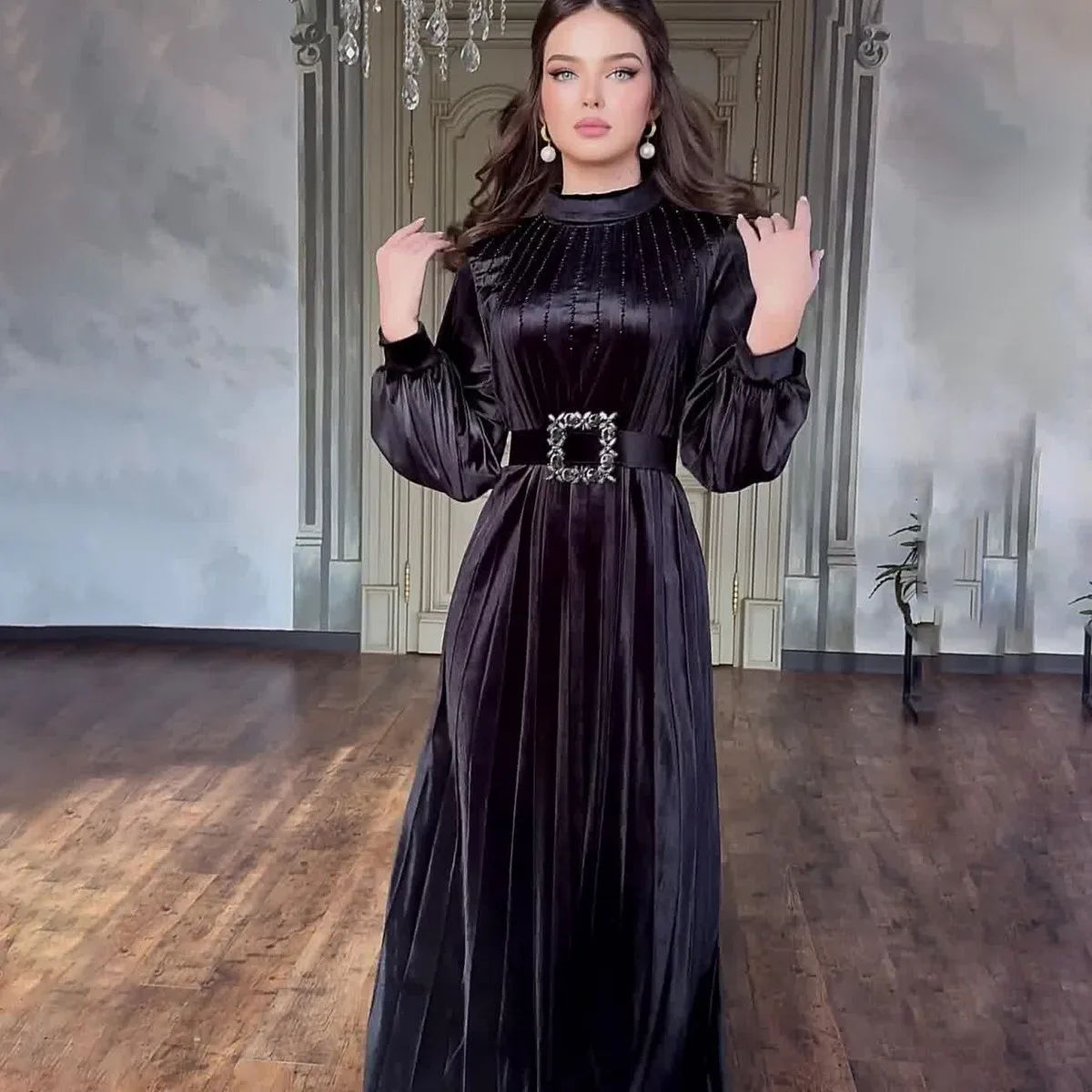 Women's Velvet Dress Stand Collar Lantern Sleeve High Waist Metal Buckle Decor Elegant Formal Casual Slimming Long Sleeve Dress
Women's Velvet Dress Stand Collar Lantern Sleeve High Waist Metal Buckle Decor Elegant Formal Casual Slimming Long Sleeve Dress