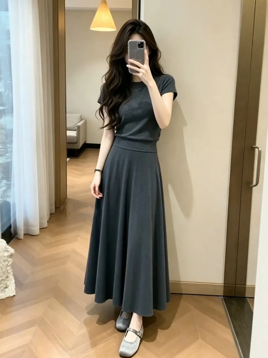 Elegant round Neck Short Sleeve Women's Set Summer New Korean Style High Waist Skirt Grey Two-Piece Suit Casual Fashion Ensemble
Elegant round Neck Short Sleeve Women's Set Summer New Korean Style High Waist Skirt Grey Two-Piece Suit Casual Fashion Ensemble