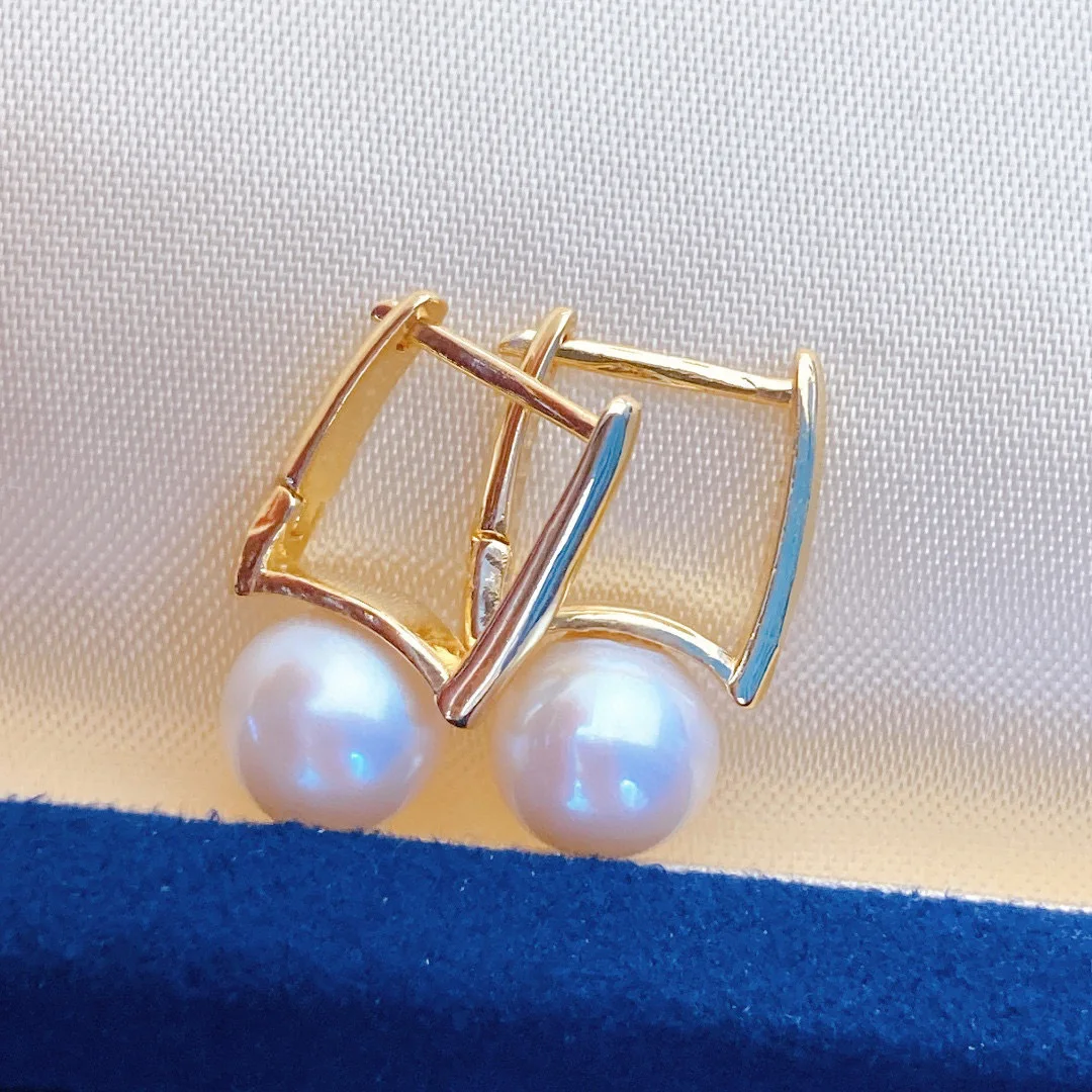 New natural freshwater pearl ear buckle women's simple fashion versatile stud earrings, advanced sense round non-fading earrings
New natural freshwater pearl ear buckle women's simple fashion versatile stud earrings, advanced sense round non-fading earrings
