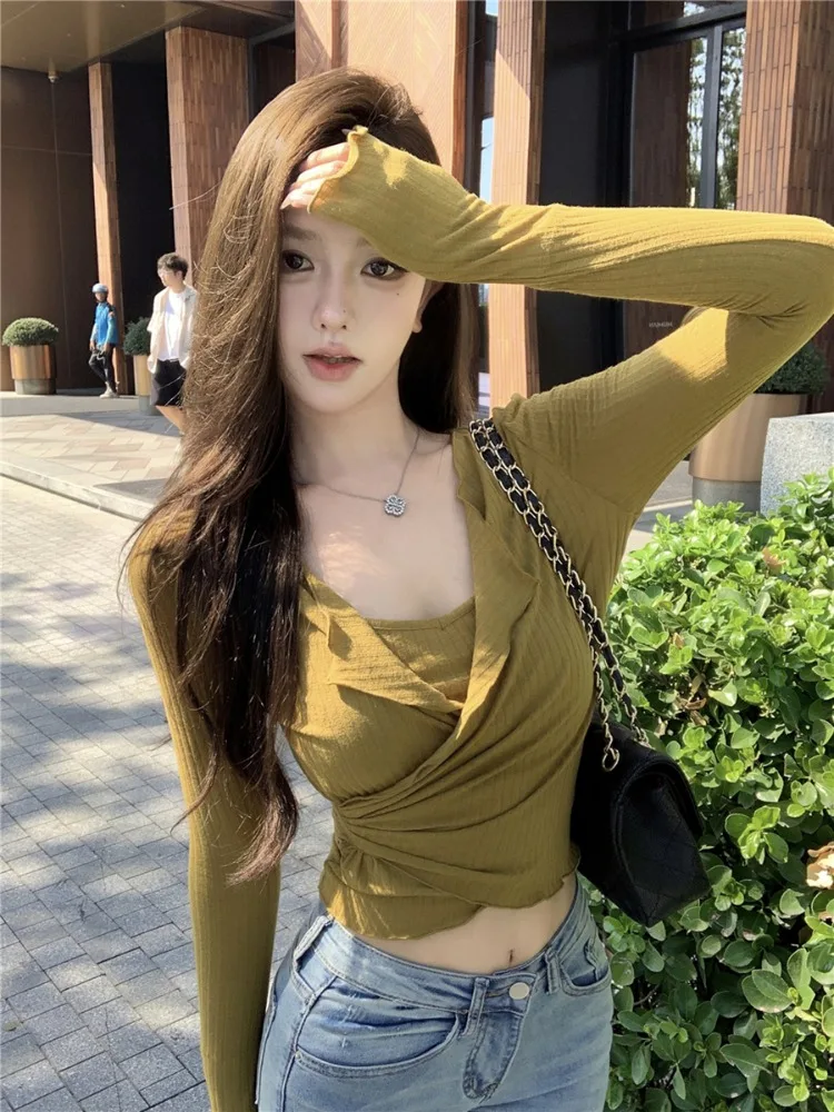 Retro Slim Fit T-Shirt Waist Cinching Wave Design Cross over Base Layer Shirt Women's Spring Fashion Casual Long Sleeve
Retro Slim Fit T-Shirt Waist Cinching Wave Design Cross over Base Layer Shirt Women's Spring Fashion Casual Long Sleeve