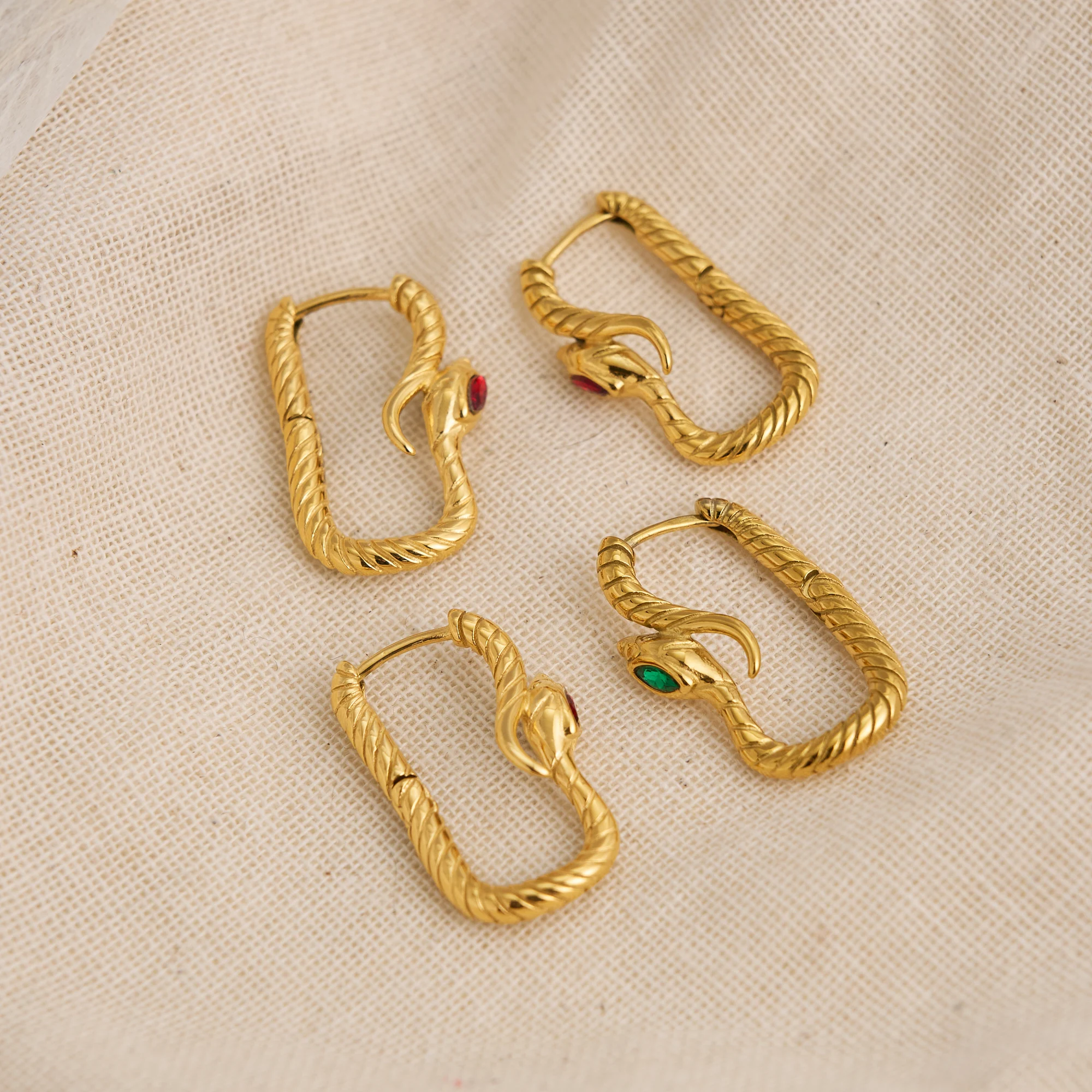 DASEIN 2025 New Vintage Snake Dragon Thread Red Zircon Higgie Earrings 18k Gold Plated Hypoallergenic Stainless Steel Jewelry
DASEIN 2025 New Vintage Snake Dragon Thread Red Zircon Higgie Earrings 18k Gold Plated Hypoallergenic Stainless Steel Jewelry