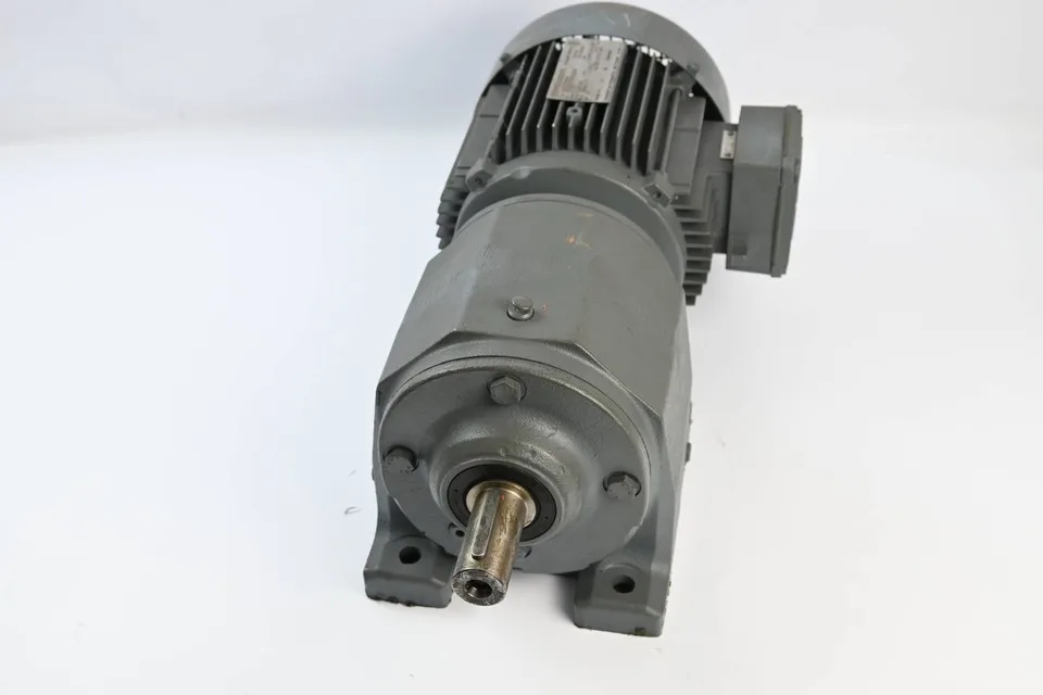 Новый Оригинальный Программируемый Логический Контроллер (ПЛК) R63DT90L8/4 (0.44/0.88 кВт / 380 В / 2.2/2.3 А) для Промышленной Автоматизации, в наличии
Новый Оригинальный Программируемый Логический Контроллер (ПЛК) R63DT90L8/4 (0.44/0.88 кВт / 380 В / 2.2/2.3 А) для Промышленной Автоматизации, в наличии