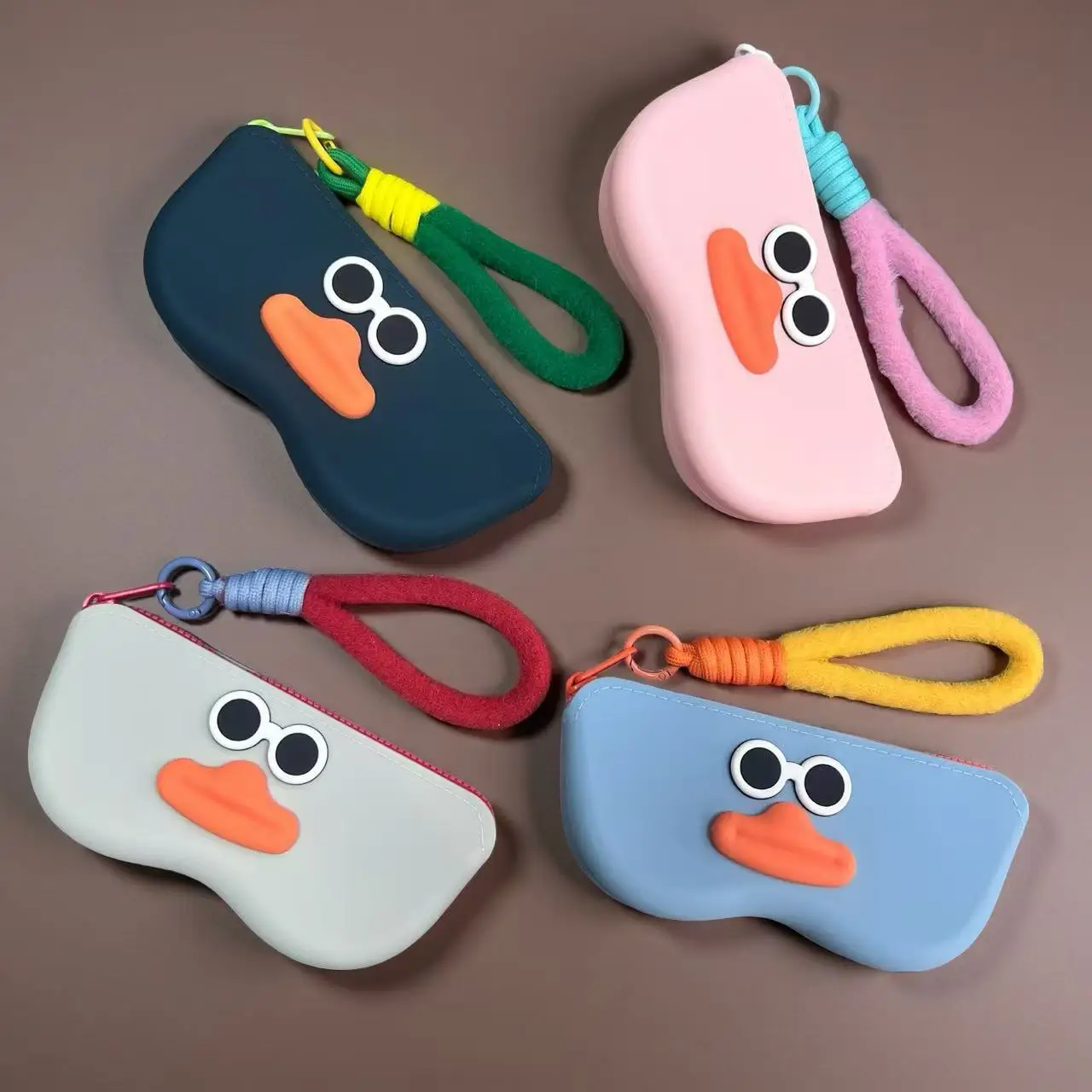 Portable Waterproof Silicone Glasses Case Ladies Sunglasses Storage Bag Women Cute Pouch with Strap Suitable for Travel
Portable Waterproof Silicone Glasses Case Ladies Sunglasses Storage Bag Women Cute Pouch with Strap Suitable for Travel