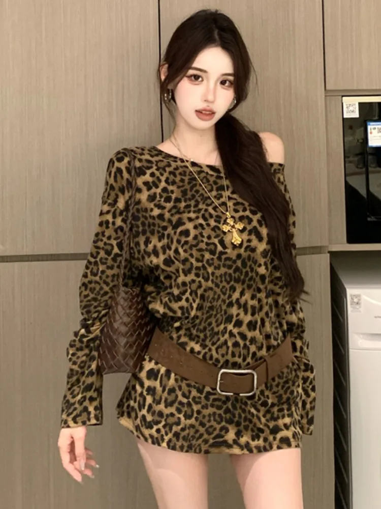 American Style Long Sleeve Shoulder Bared T Shirt Women's Slim Fit Spring Autumn Fashion Unique Slimming Leopard Print Top
American Style Long Sleeve Shoulder Bared T Shirt Women's Slim Fit Spring Autumn Fashion Unique Slimming Leopard Print Top