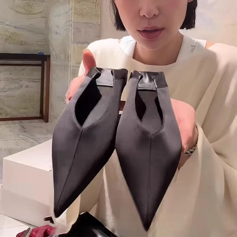 Black Satin Pointed Toe Flats Soft Leather Silk Shallow Mules Casual Comfortable Slip-On Women Shoes Chaussure Femme
Black Satin Pointed Toe Flats Soft Leather Silk Shallow Mules Casual Comfortable Slip-On Women Shoes Chaussure Femme