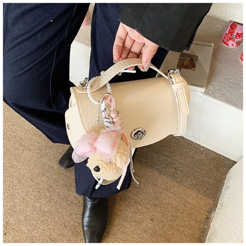 Delicate Travel Tote Bag Ladies Elegant Classic Decoration Trendy Retro Craft Soft Leather Carry Bag
Delicate Travel Tote Bag Ladies Elegant Classic Decoration Trendy Retro Craft Soft Leather Carry Bag