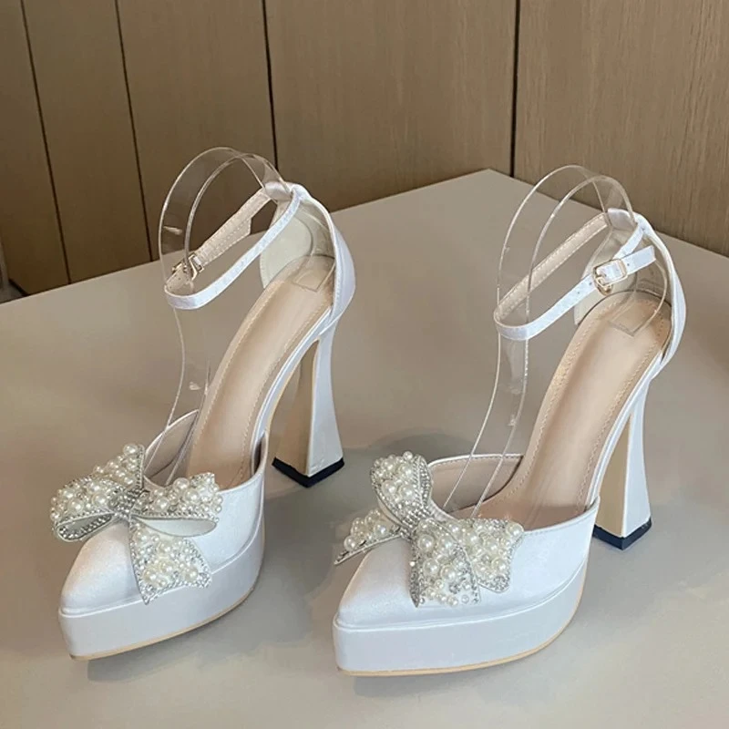 Women Shoes Pearl Butterfly-Knot High Heels Sandals Sexy Thick Bottom Pointed Toe Platform Pumps for Women Wedding Banquet Shoes 
Women Shoes Pearl Butterfly-Knot High Heels Sandals Sexy Thick Bottom Pointed Toe Platform Pumps for Women Wedding Banquet Shoes