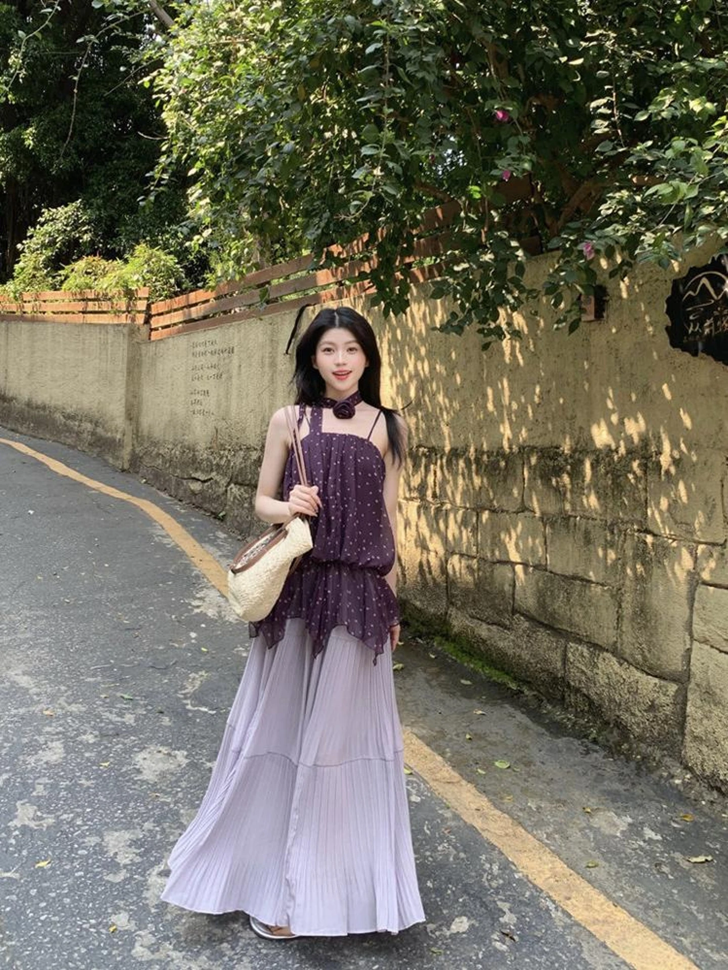 Summer 2026 Floral Print Halter Neck Vest And Pleated Maxi Skirt Set Women's Vacation Fashion Casual Wear High Waist round Pa...
Summer 2026 Floral Print Halter Neck Vest And Pleated Maxi Skirt Set Women's Vacation Fashion Casual Wear High Waist round Pa...