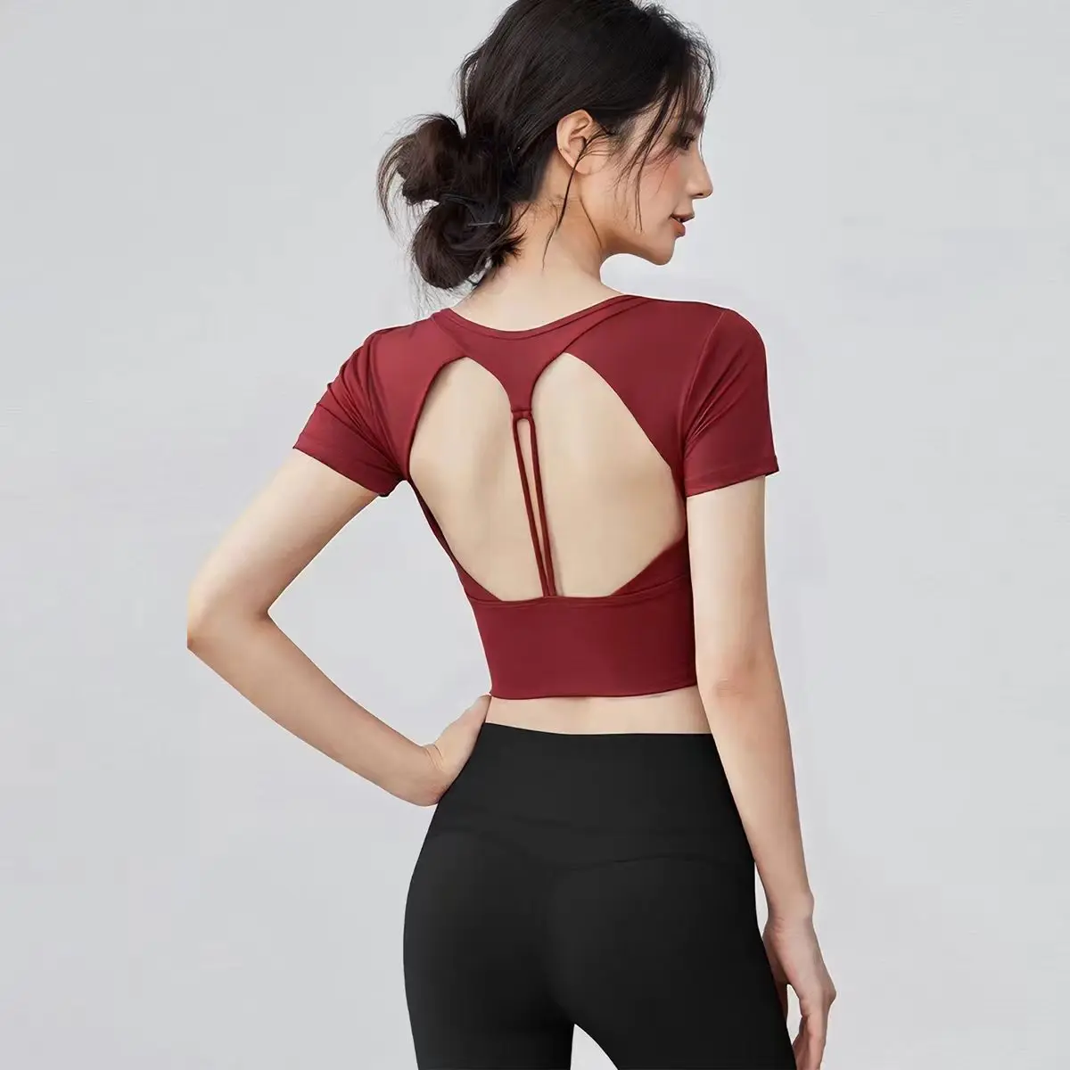 Women's Open Back Yoga Sports Top Built-in Bra Pads Ultra Breathable Quick Dry Slim Fit for Pilates Gym Fitness Training
Women's Open Back Yoga Sports Top Built-in Bra Pads Ultra Breathable Quick Dry Slim Fit for Pilates Gym Fitness Training