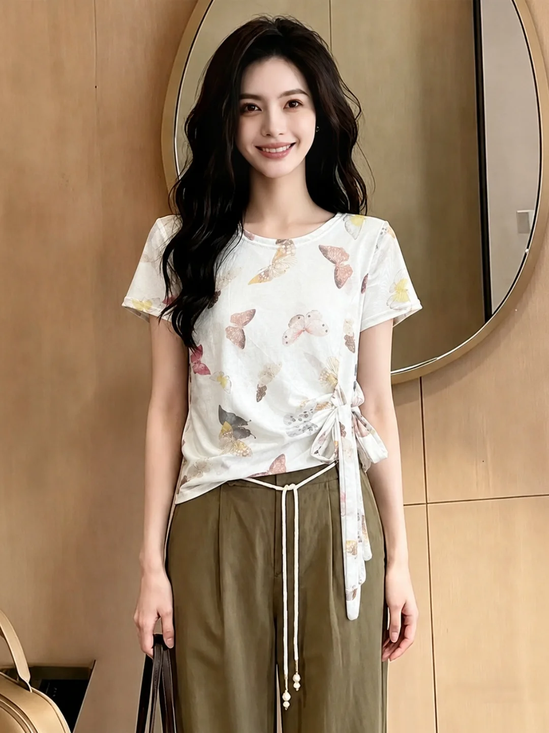 Korean Style Fashionable Print Short Sleeve T-Shirt Summer Knot Design Versatile Top Age Reducing Trendy Commute Silk Women's...
Korean Style Fashionable Print Short Sleeve T-Shirt Summer Knot Design Versatile Top Age Reducing Trendy Commute Silk Women's...