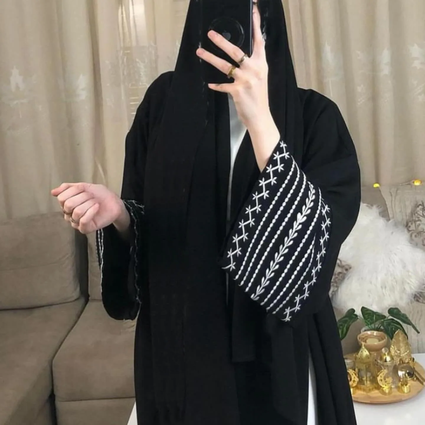 Arabic Robe Abaya Women's Embroidered Cardigan Women's Embroidered New Fashion Dress Abaya Ramadan Dubai Luxury Islam Elegant
Arabic Robe Abaya Women's Embroidered Cardigan Women's Embroidered New Fashion Dress Abaya Ramadan Dubai Luxury Islam Elegant