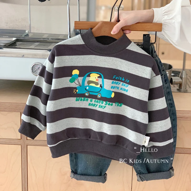 Children's Sweater20242024Autumn Boy Children Striped Chicken Driving Casual TopG0535
Children's Sweater20242024Autumn Boy Children Striped Chicken Driving Casual TopG0535