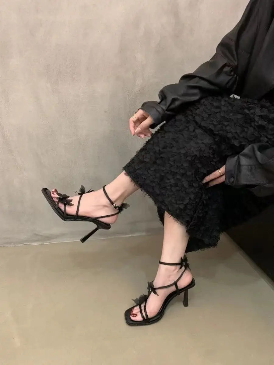 Buckle One Strap Thin Heel High Sandals for Women Square Toe Roman Bow Elegant Versatile
Buckle One Strap Thin Heel High Sandals for Women Square Toe Roman Bow Elegant Versatile