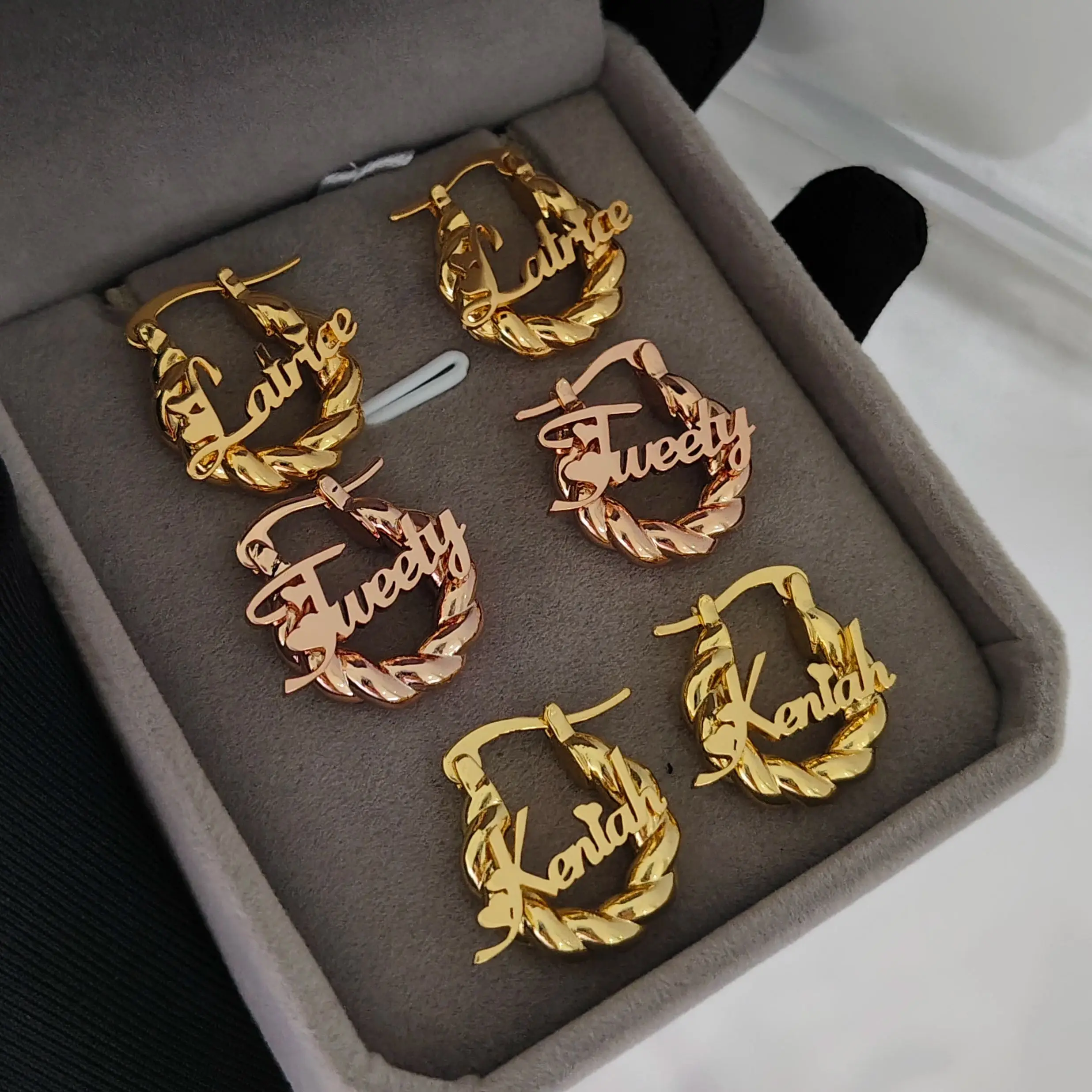 DHQH New Wholesale Customized Name 18mm Earrings Personalized Letter Ultra Mini Earrings Christmas Gift Factory Direct Sales
DHQH New Wholesale Customized Name 18mm Earrings Personalized Letter Ultra Mini Earrings Christmas Gift Factory Direct Sales