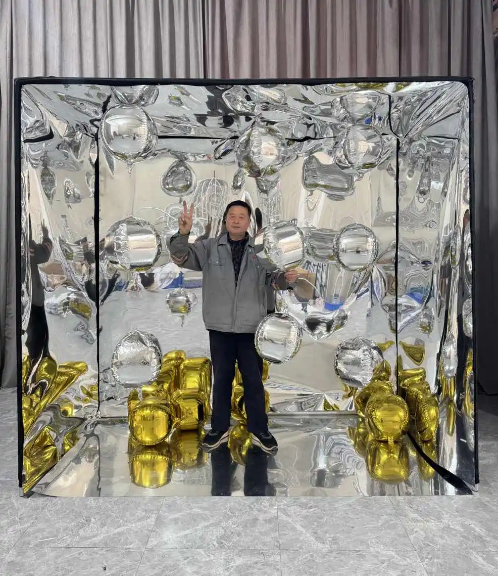 Silver interior photo booth box magazine photo booth party fashion booth with neon sign
Silver interior photo booth box magazine photo booth party fashion booth with neon sign