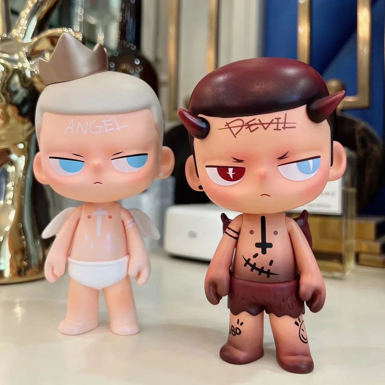 Оригинальная фигурка KUBO Devil Angle, темная и яркая игрушка, крутой пират для мальчика с крылом, справедливость, злая белая художественная коллекция
Оригинальная фигурка KUBO Devil Angle, темная и яркая игрушка, крутой пират для мальчика с крылом, справедливость, злая белая художественная коллекция