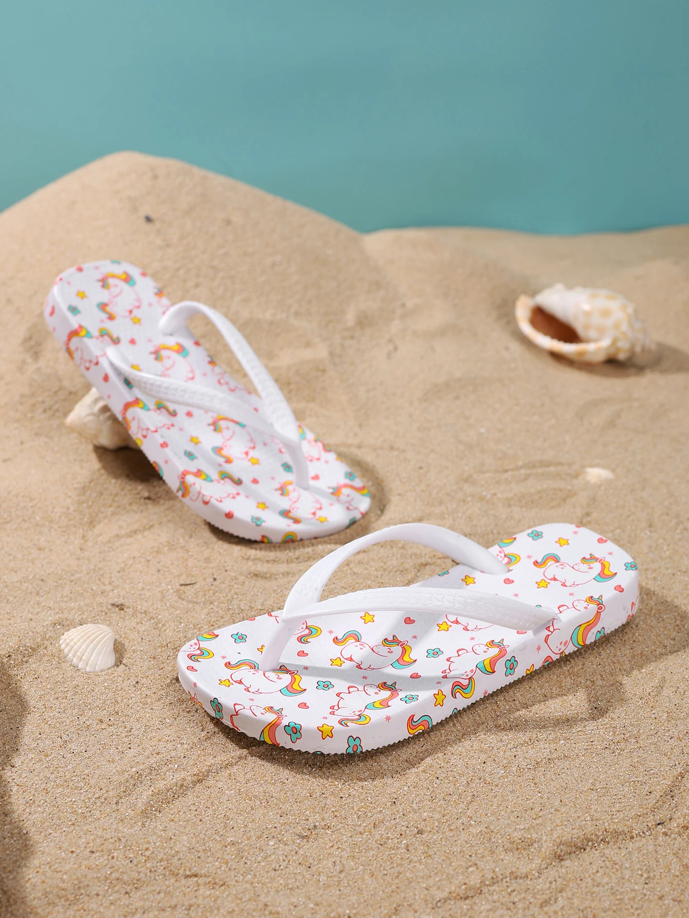 Children's summer new style of flip flops, internet famous cartoon cute anti slip beach fashionable clip on foot anti slip outer
Children's summer new style of flip flops, internet famous cartoon cute anti slip beach fashionable clip on foot anti slip outer