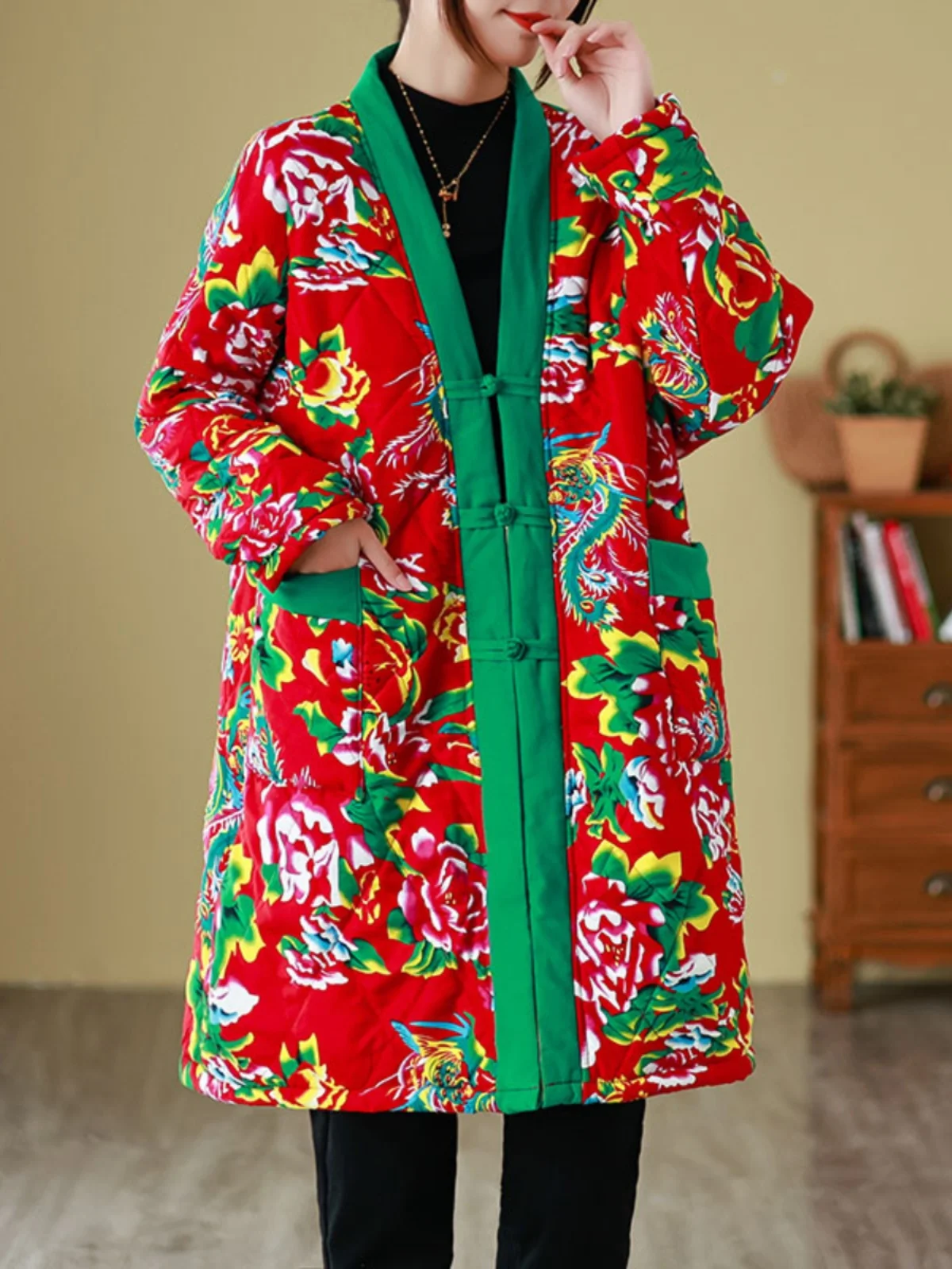 Thiened Fluffy Cotton Jaet Chinese Ethnic Sle Large Flower Pattern V-Ne Open Cardigan Cotton Coat Medium Length Fc...
Thiened Fluffy Cotton Jaet Chinese Ethnic Sle Large Flower Pattern V-Ne Open Cardigan Cotton Coat Medium Length Fc...