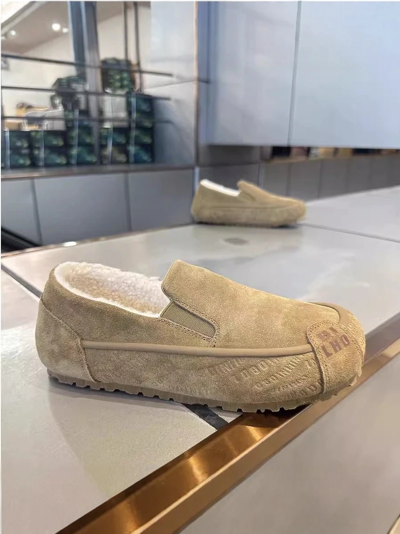 Men's Winter Thickened Fleece Lined Slip-On Driving Shoes Anti-slip Cold Proof Casual Loafers Comfortable Warm Cotton Shoes
Men's Winter Thickened Fleece Lined Slip-On Driving Shoes Anti-slip Cold Proof Casual Loafers Comfortable Warm Cotton Shoes