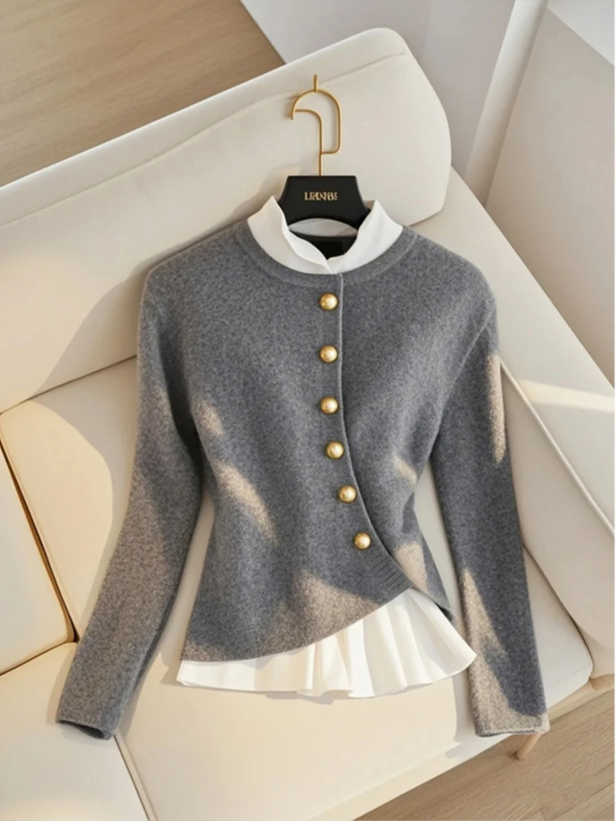 Unique Design Knitted Sweater Grey Fake Two-Piece High-End Feel Small Fragrance Style Autumn Winter Women's Fashion Commute S...
Unique Design Knitted Sweater Grey Fake Two-Piece High-End Feel Small Fragrance Style Autumn Winter Women's Fashion Commute S...