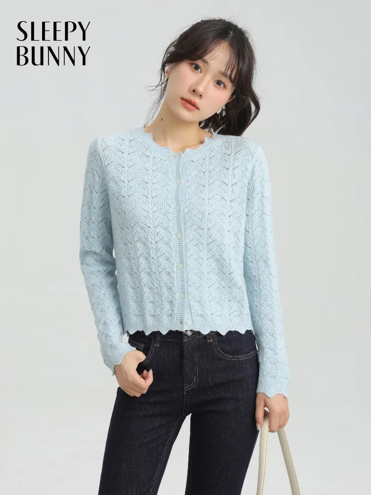 Elegant Knit Cardigan Women Hollow Out Sweater Casual Stretch Top with Wave Edge Round Neck Design Spring Autumn Layering Outfit
Elegant Knit Cardigan Women Hollow Out Sweater Casual Stretch Top with Wave Edge Round Neck Design Spring Autumn Layering Outfit
