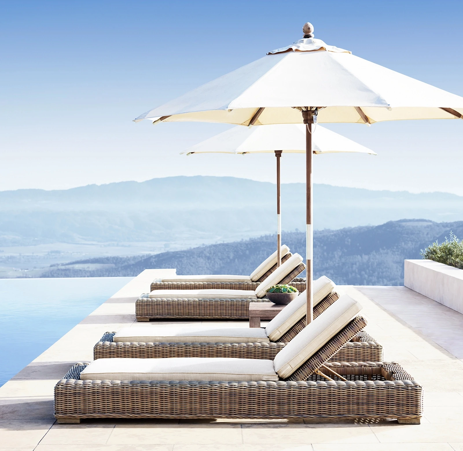 Waterproof Outdoor Furniture Daybed Sun Lounger Back Rattan Commercial Hotel Swimming Pool Outdoor Beach Chair Lounger
Waterproof Outdoor Furniture Daybed Sun Lounger Back Rattan Commercial Hotel Swimming Pool Outdoor Beach Chair Lounger