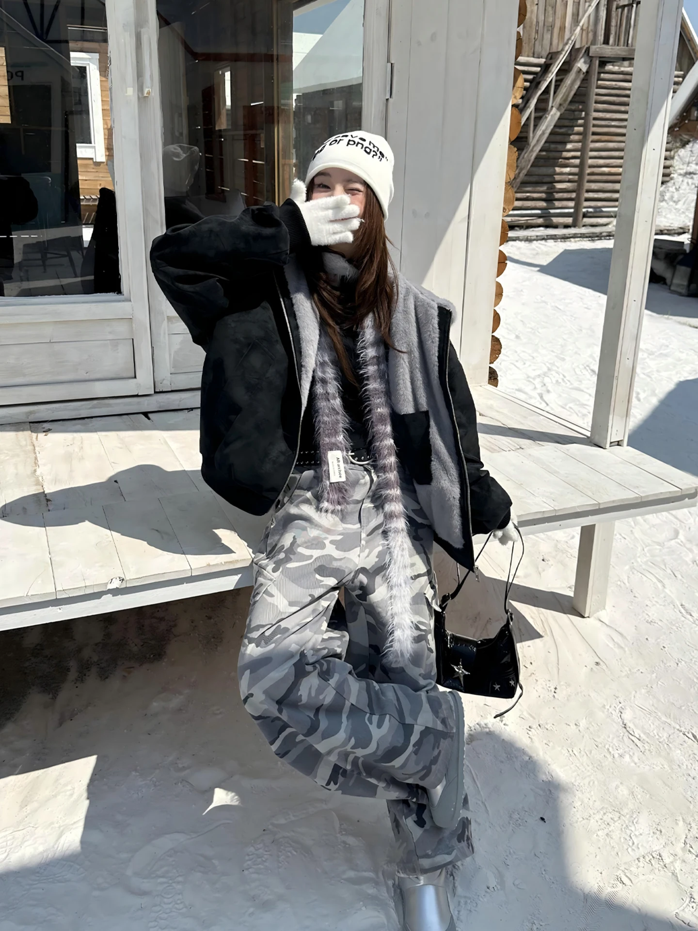 Men's Bla Hooded Cotton Jaet with Fur Collar Thiened Autumn Winter Warm Coat Zipper Closure Long Sve Regular Fit
Men's Bla Hooded Cotton Jaet with Fur Collar Thiened Autumn Winter Warm Coat Zipper Closure Long Sve Regular Fit