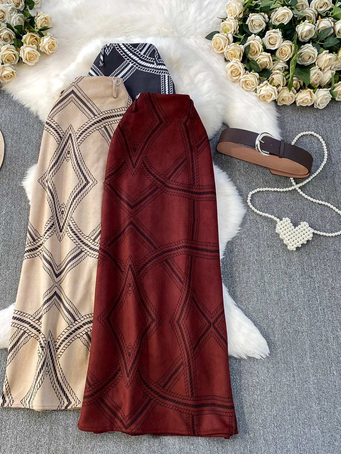 Ele Deer Suede Print Split High Waist Slimming Midi Skirt for Women Faionable Commute Korean Sle Anti-Ball Skirt
Ele Deer Suede Print Split High Waist Slimming Midi Skirt for Women Faionable Commute Korean Sle Anti-Ball Skirt