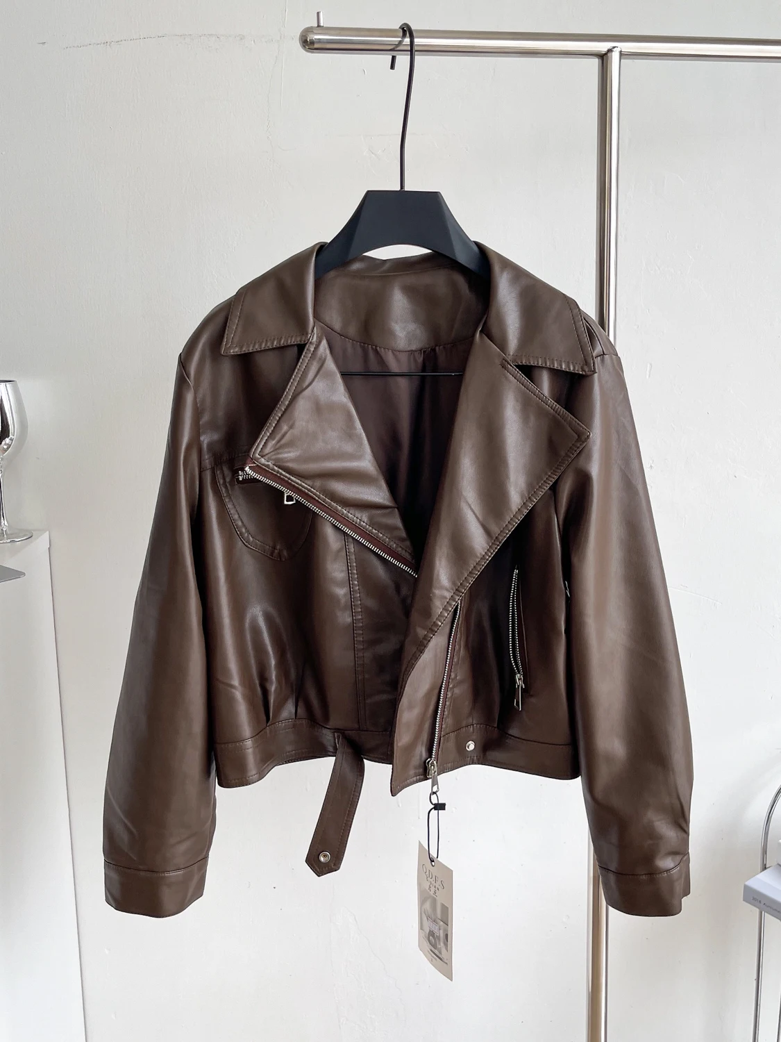 Retro American Leather Jaet Women's Winter Turn-down Collar Street Versatile Casual Biker Clothes Outerwear Top
Retro American Leather Jaet Women's Winter Turn-down Collar Street Versatile Casual Biker Clothes Outerwear Top