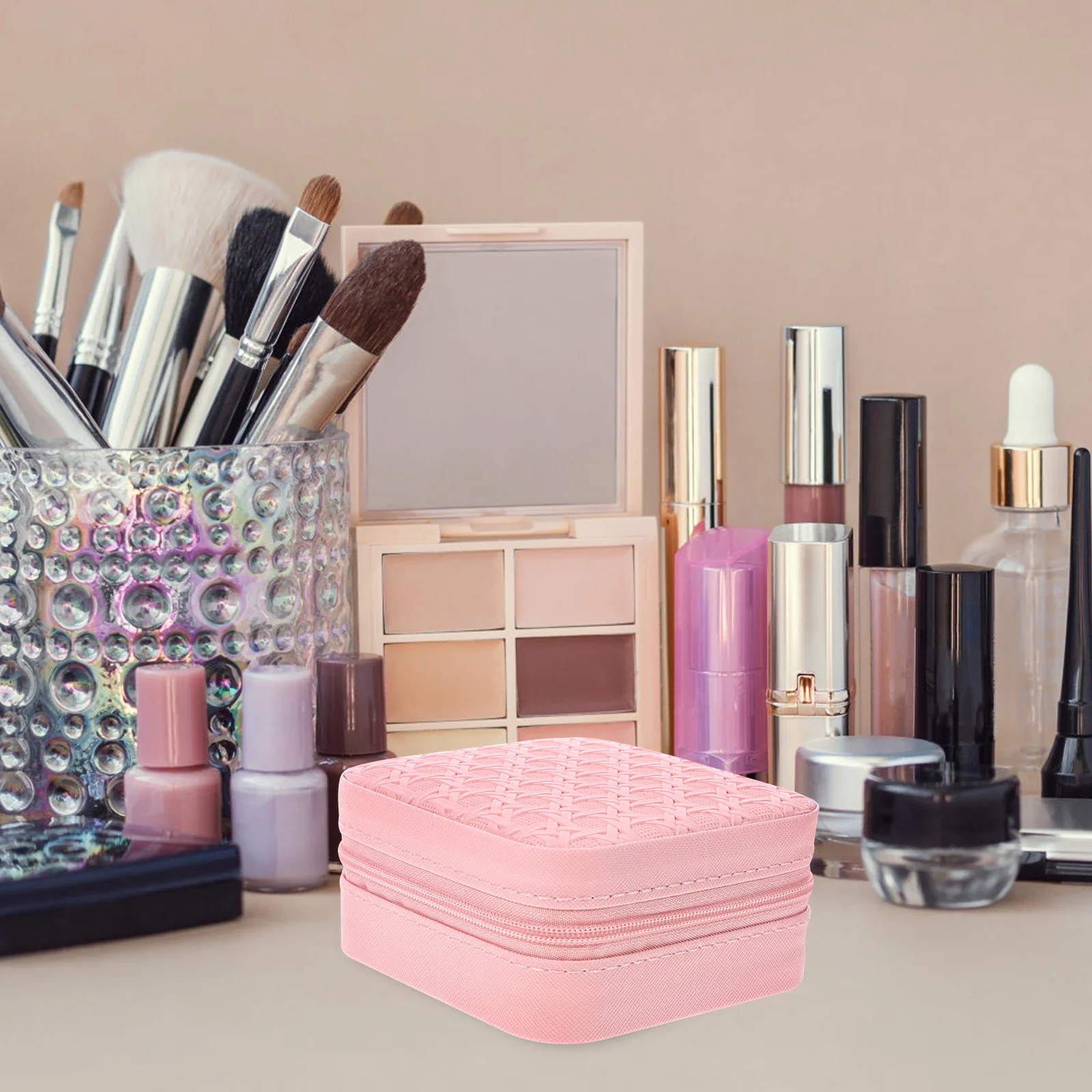 Portable Jewelry Storage Box Compact Travel Organizer for Earrings Necklaces Bracelets Brooches Women's Woven Design Lightweight
Portable Jewelry Storage Box Compact Travel Organizer for Earrings Necklaces Bracelets Brooches Women's Woven Design Lightweight