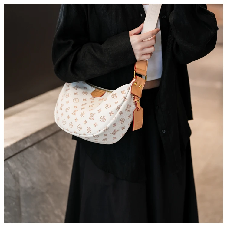 Designer Elegant Tote Bag for Women Luxury Leather Crossbody Handbag Vintage Minimalist Chic Stylish Large Capacity
Designer Elegant Tote Bag for Women Luxury Leather Crossbody Handbag Vintage Minimalist Chic Stylish Large Capacity