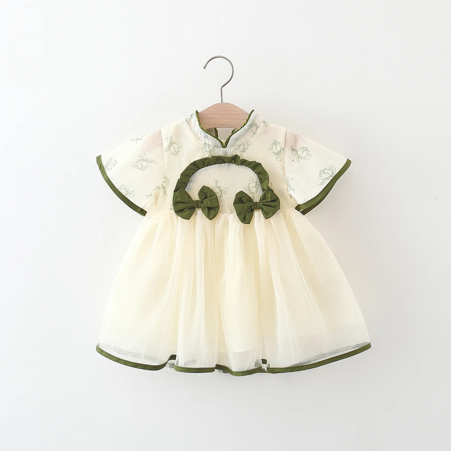 Summer New Sweet Bow Baby Girl Dress, Princess Style Beige Chiffon Children'S Clothing For Babies Aged 9 Months To 3 Years
Summer New Sweet Bow Baby Girl Dress, Princess Style Beige Chiffon Children'S Clothing For Babies Aged 9 Months To 3 Years