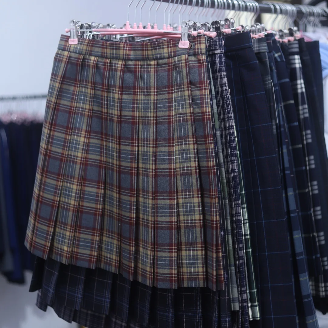 Japanese Style Plaid Box Pleat Skirt JK Uniform Student Western Style School Uniform Skirt Versatile Long Skirt G82
Japanese Style Plaid Box Pleat Skirt JK Uniform Student Western Style School Uniform Skirt Versatile Long Skirt G82