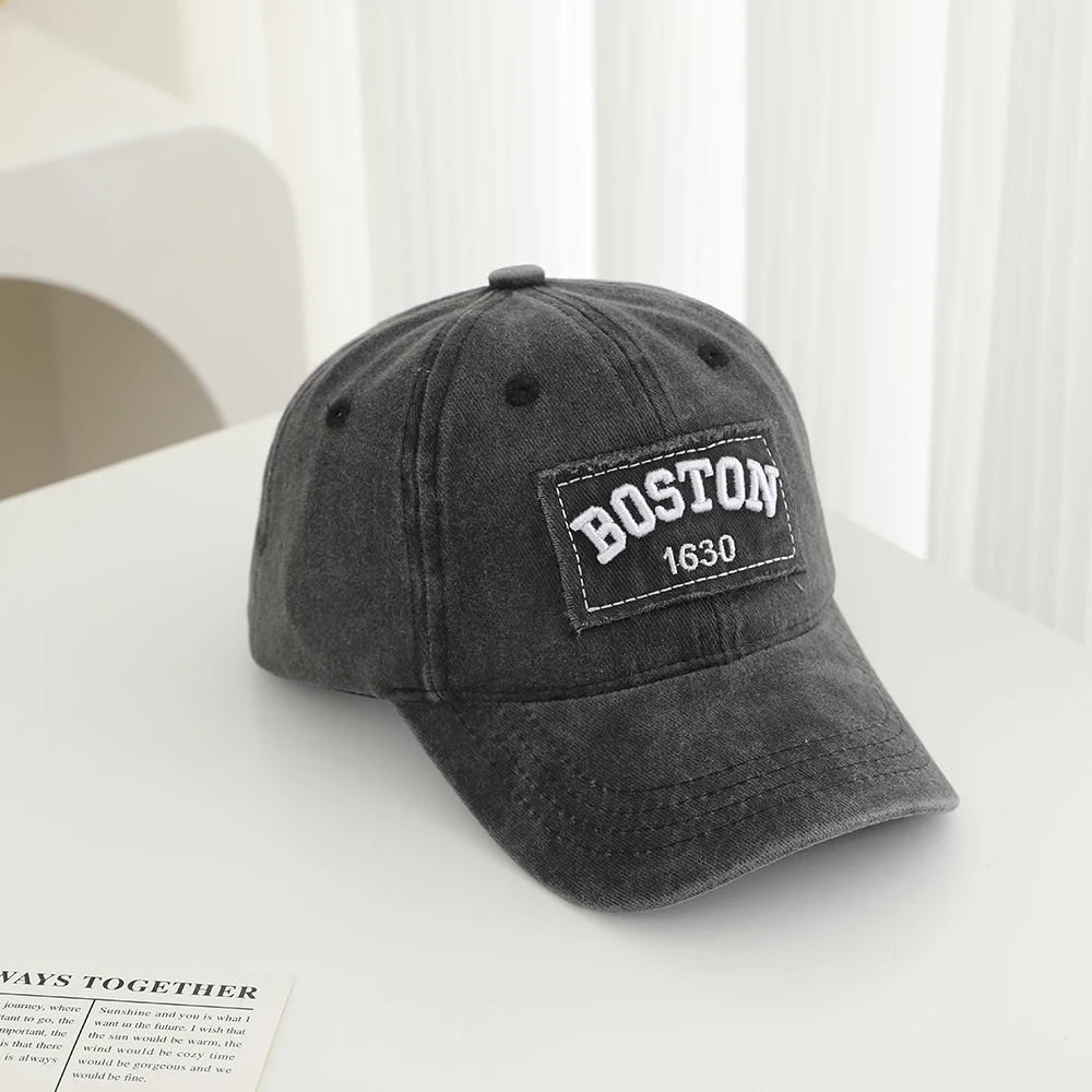 Solid-color patch-edge embroidered three-dimensional letter "BUSTON" baseball cap with a soft top, children's beanie hat
Solid-color patch-edge embroidered three-dimensional letter "BUSTON" baseball cap with a soft top, children's beanie hat
