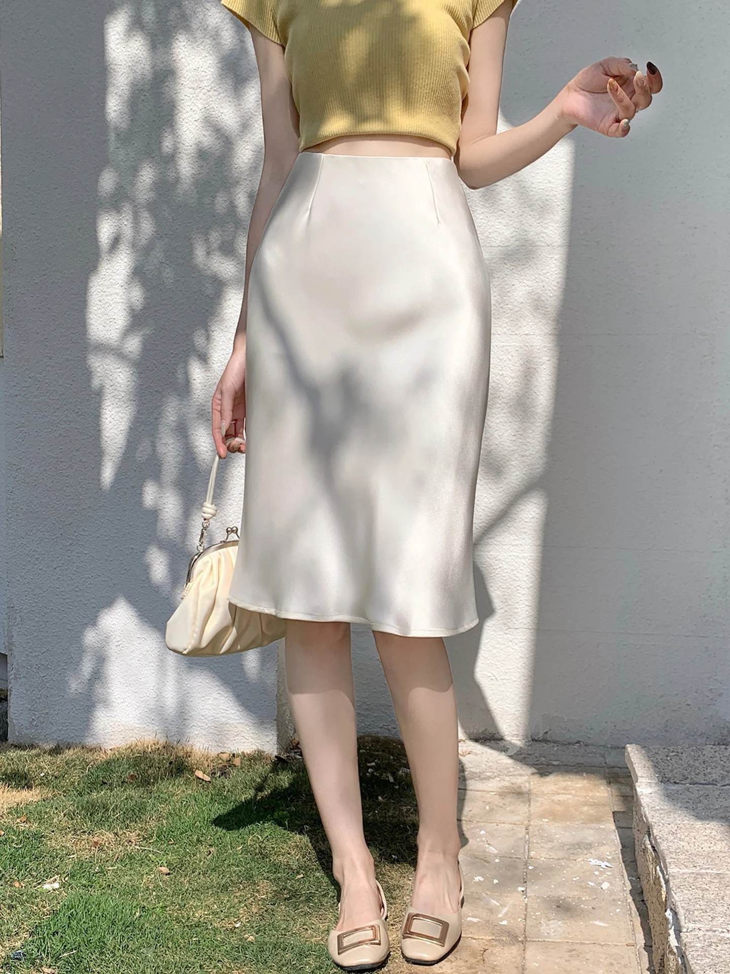 Silk Satin Acid Women's Mid-Length A-Line Skirt Slimming Casual High Waist Polyester Fiber Standard Fit Korean Style
Silk Satin Acid Women's Mid-Length A-Line Skirt Slimming Casual High Waist Polyester Fiber Standard Fit Korean Style