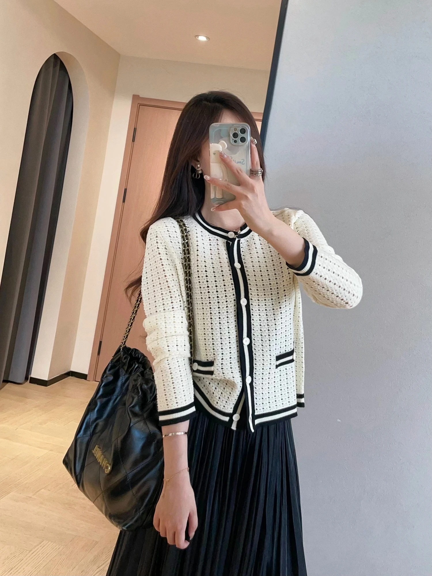 Ele Knitted Hollow out ort Cardigan Women's Faion Color Blo Bla 3D Mong Breathable Soft Wool Blend
Ele Knitted Hollow out ort Cardigan Women's Faion Color Blo Bla 3D Mong Breathable Soft Wool Blend