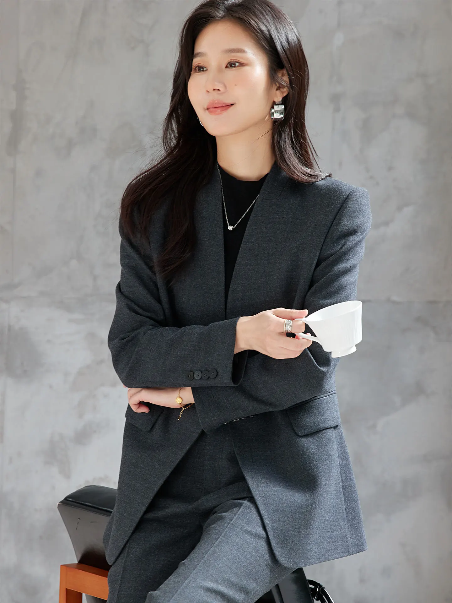 Diisshia 2025 Autumn Winter New Style Women's Woolen Suit Jacket Commute High End Two Piece Set Fashionable Elegant Workwear
Diisshia 2025 Autumn Winter New Style Women's Woolen Suit Jacket Commute High End Two Piece Set Fashionable Elegant Workwear