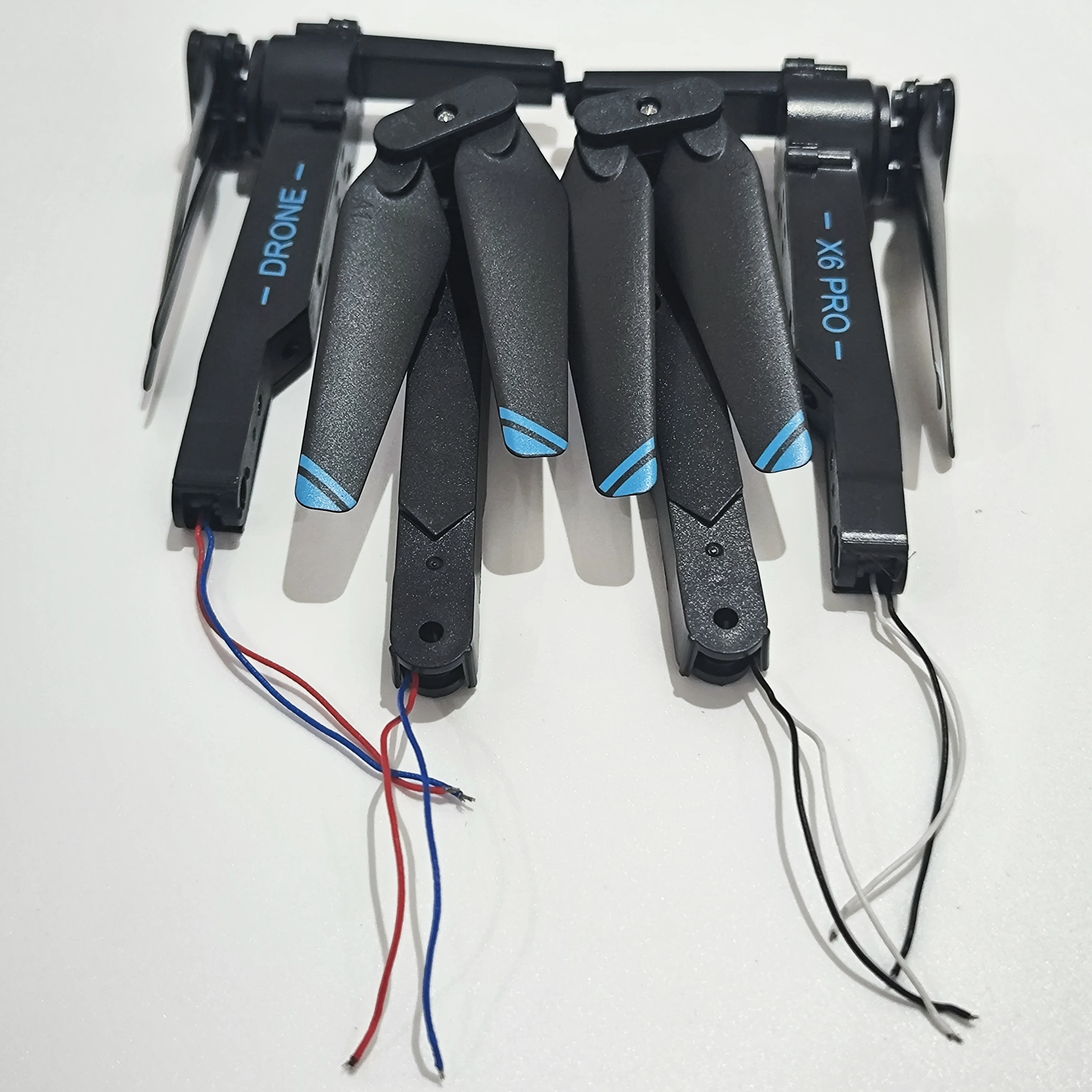 Full Set X6 PRO Foldable RC Quadcopter Drone Original Motor Arm With CW CCW Propeller Blade Accessories
Full Set X6 PRO Foldable RC Quadcopter Drone Original Motor Arm With CW CCW Propeller Blade Accessories
