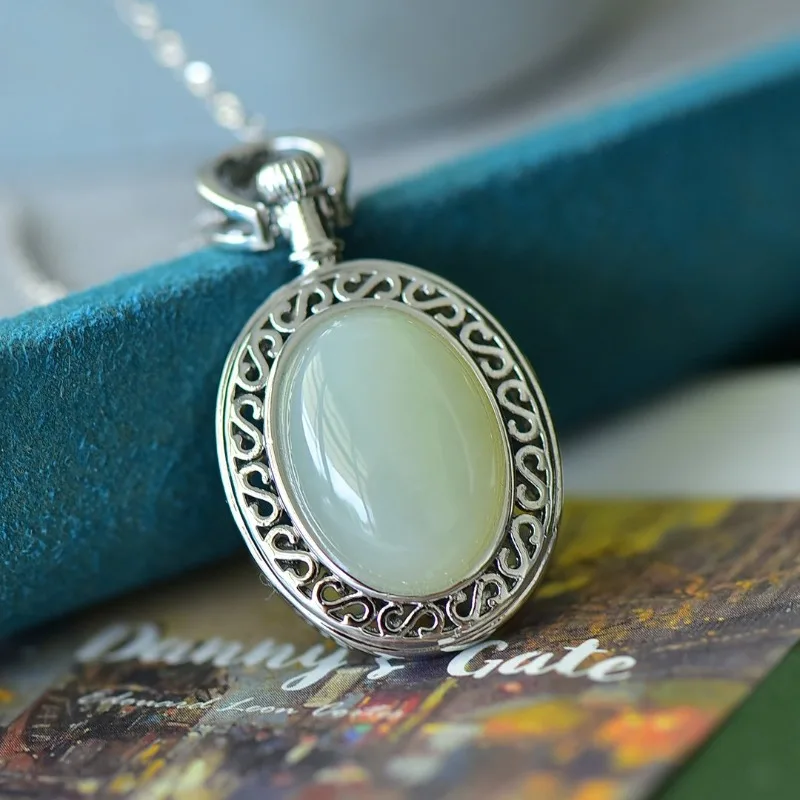 Exquisite Copper Inlaid Hetian Jade White Jade Egg Surface Fashionable Simple Pendant
Exquisite Copper Inlaid Hetian Jade White Jade Egg Surface Fashionable Simple Pendant