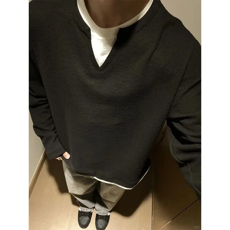 Fake Two Piece V-neck Hoodie Men's Spring and Autumn Trendy High-End Sense Heavyweight Long Sleeved Base Shirt Casual Top
Fake Two Piece V-neck Hoodie Men's Spring and Autumn Trendy High-End Sense Heavyweight Long Sleeved Base Shirt Casual Top