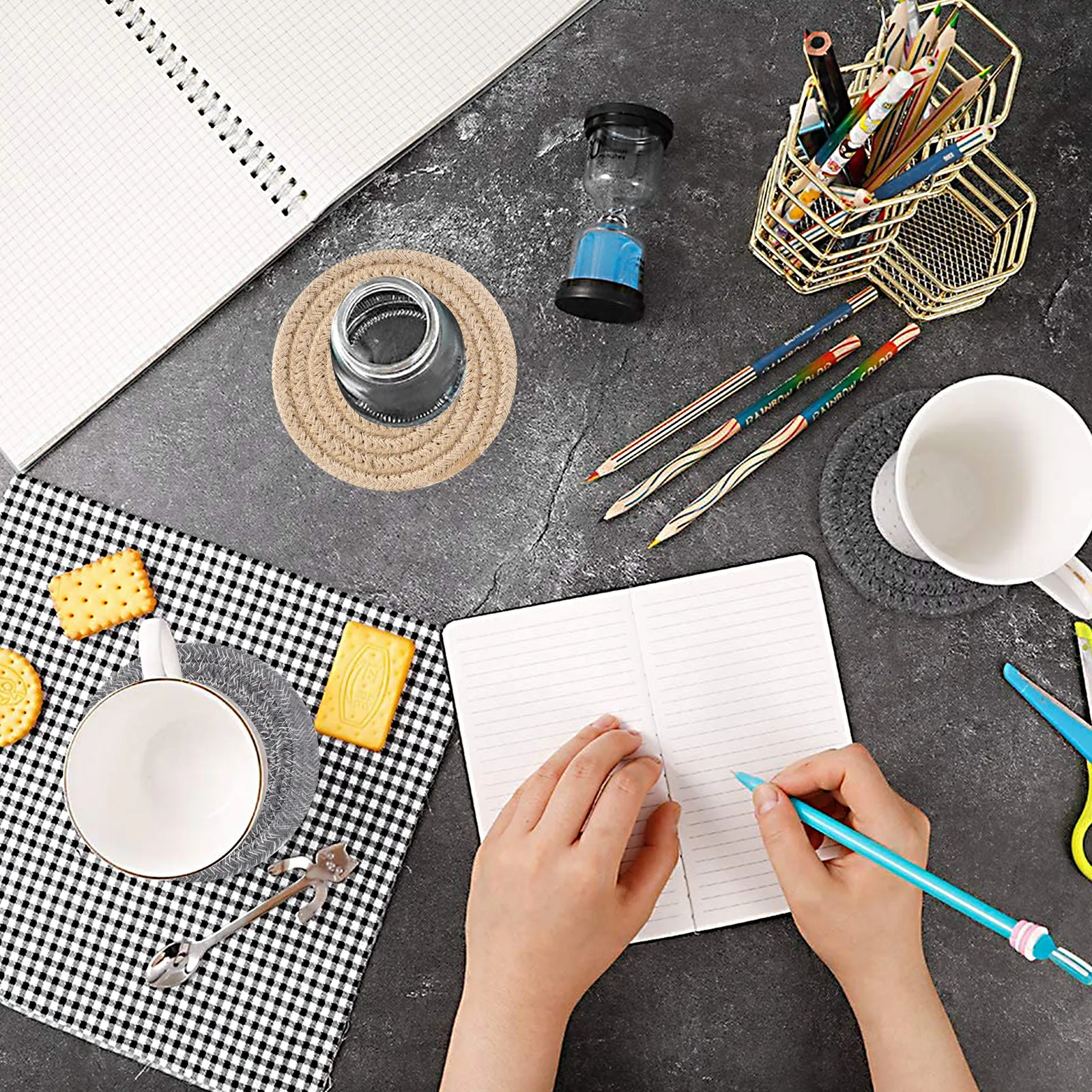 5Pcs Heat Proof Cup Pad Cotton Coasters Anti-Scratch Hand-Woven Tableware Placemat Mugs Holder for Home Gifting
5Pcs Heat Proof Cup Pad Cotton Coasters Anti-Scratch Hand-Woven Tableware Placemat Mugs Holder for Home Gifting